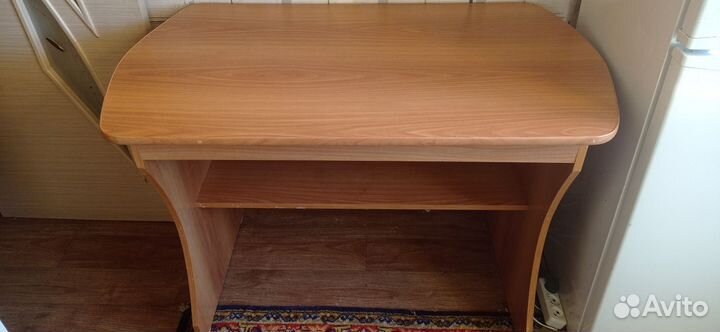 Кухонный стол