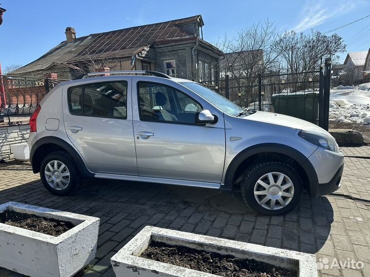 Renault Sandero Stepway 1.6 МТ, 2014, 68 200 км