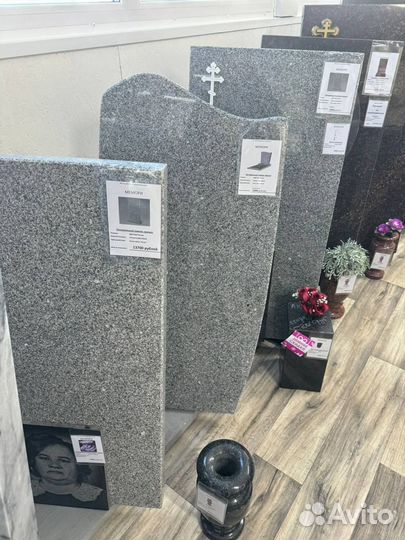 Гранитные Памятники и плиты, установка и изготовле