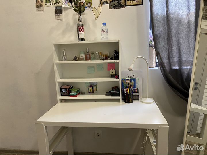 Письменный стол и стул IKEA