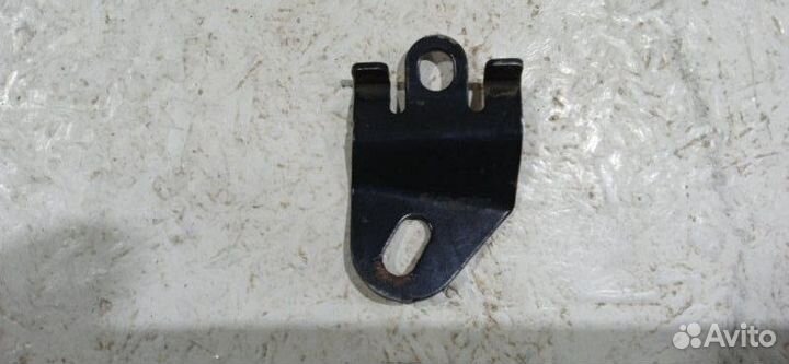 Кронштейн Renault Fluence K4MV838 2010