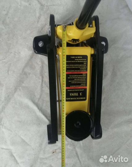 Домкрат подкатной 3 тонны