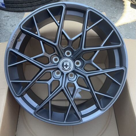 Литые диски Sakura Wheels 181 8.5×R20 5×114.3
