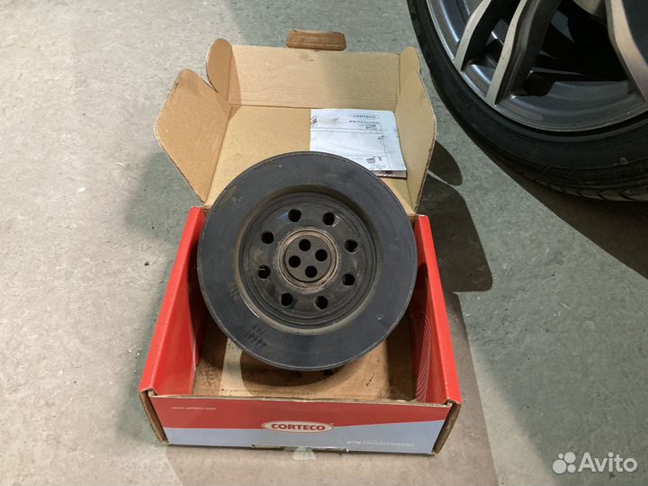 Демпфер BMW X5 e70 3.0 дизель m57