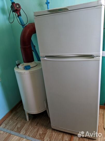 Продам холодильник рабочий