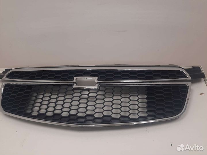 Решетка радиатора Chevrolet cruze 09-13