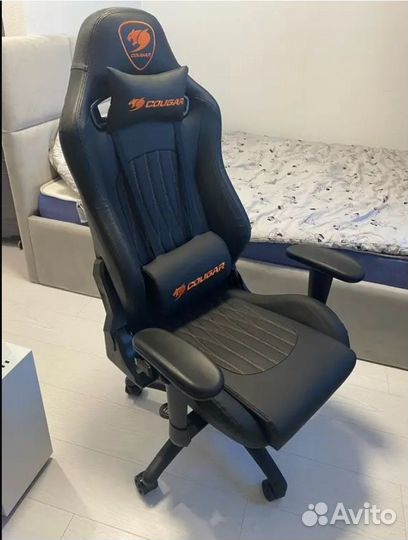 Игровое компьютерное кресло