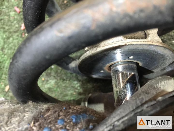 Стойка передняя toyota crown