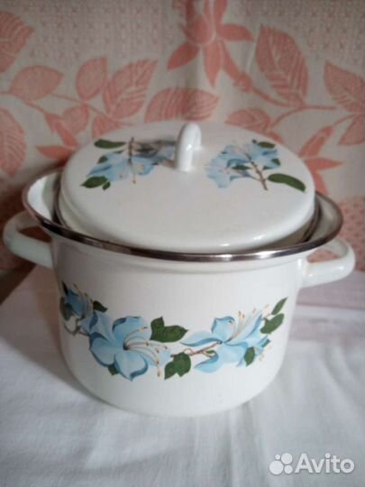 Кастрюля эмалированная,объем 2 л