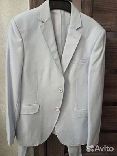 Костюм тройка