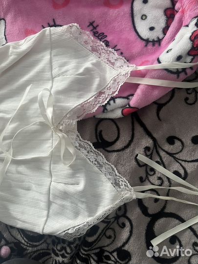 Белый топ y2k