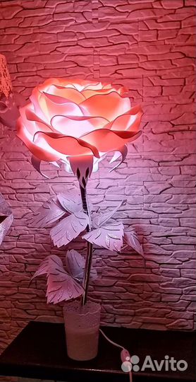 Ростовые цветы-светильники