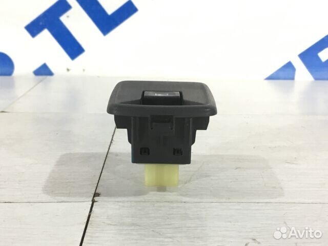 Кнопка стеклоподъемника передняя renault sandero 2