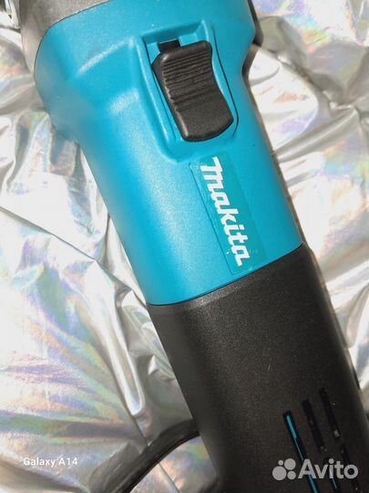 Болгарка ушм Makita GA5030 с регулировкой