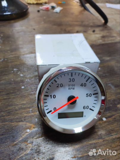 Тахометр для лодки