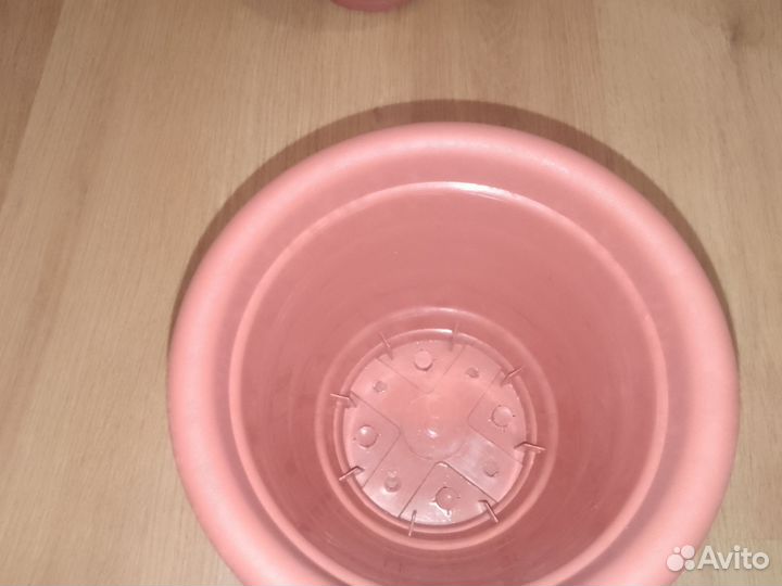 Горшки пластиковые