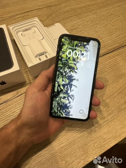 iPhone 11, 64 ГБ