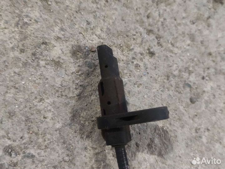 Датчик абс Hyundai Solaris 2 левое Lh