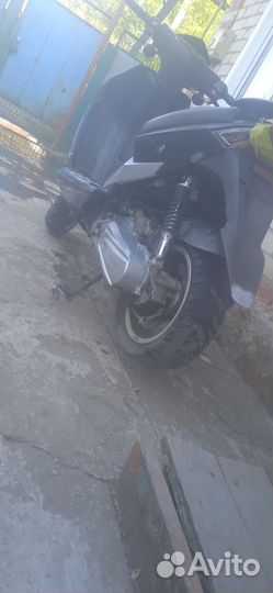 Продаю скутер 100кубов