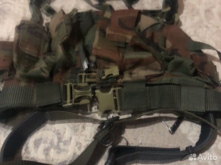 Разгрузочный жилет с двумя ремнями