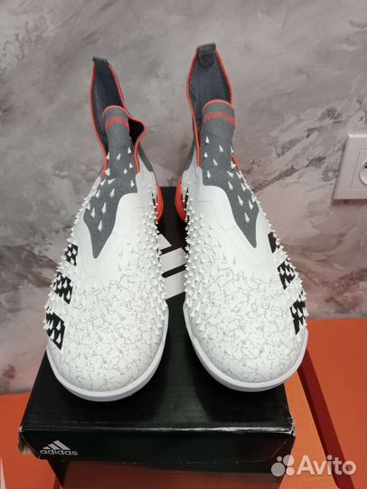 Сороконожки Adidas Predator