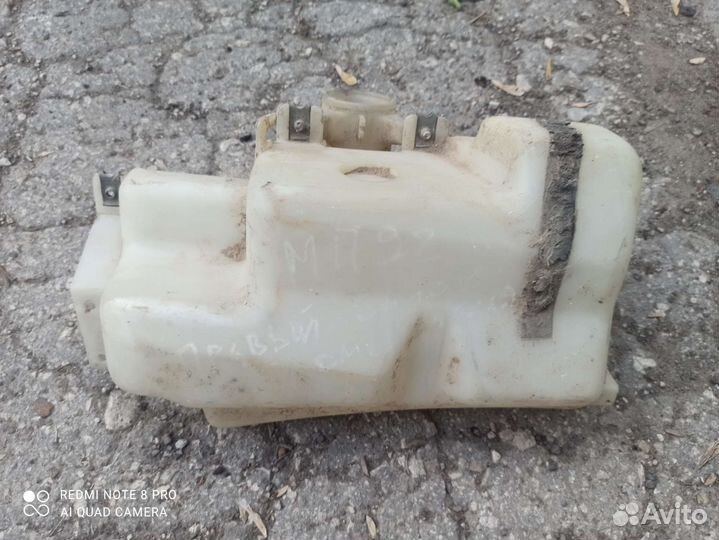 Бачок омывателя стекла двери багажника Pajero 2