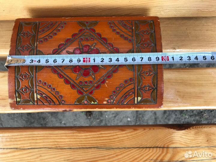 Шкатулка резная деревянная