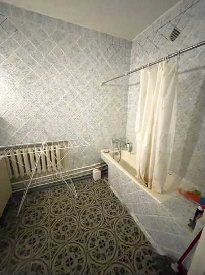 Комната 16 м² в 5-к., 1/2 эт.