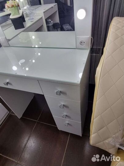 Гримерное зеркало