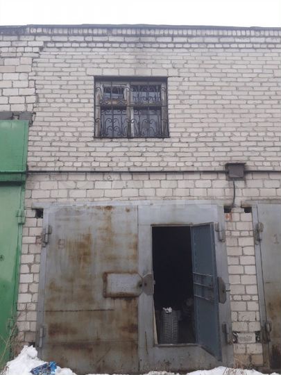 Гараж, > 30 м²