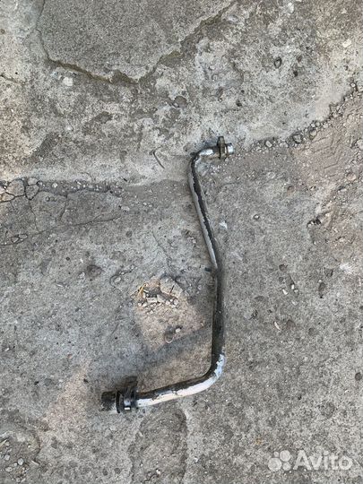 Трубки кондиционера на Рено Логан 1