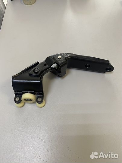 Ролик сдвижной двери transporter t5