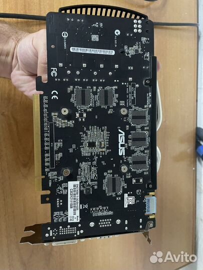 Видеокарта Asus GTX 550 Ti 1GB