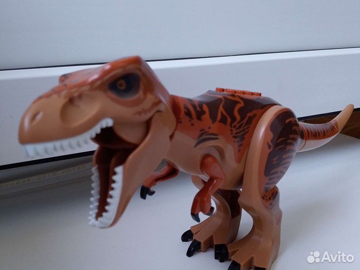 Lego jurassic world Ти-рекс