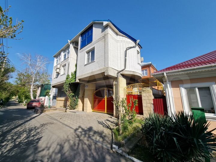 Комната 25 м², 1/3 эт.