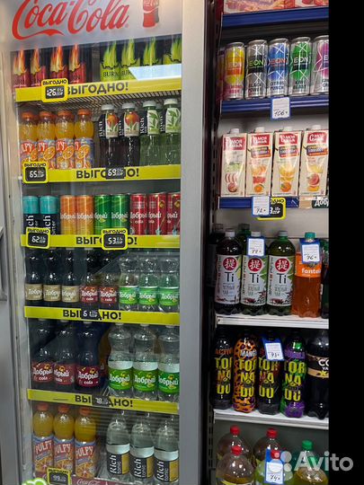 Продавец в продуктовый магазин