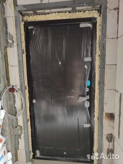 Металлическая дверь бу