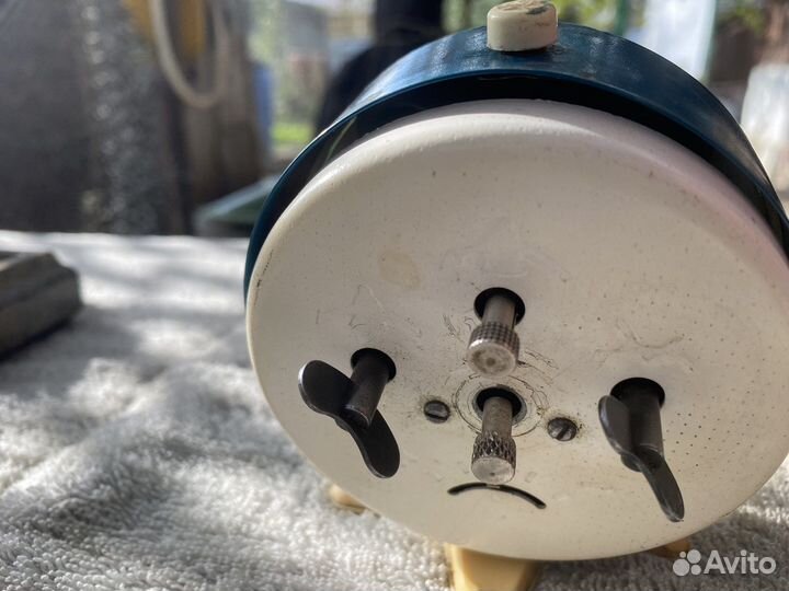 Часы будильник СССР