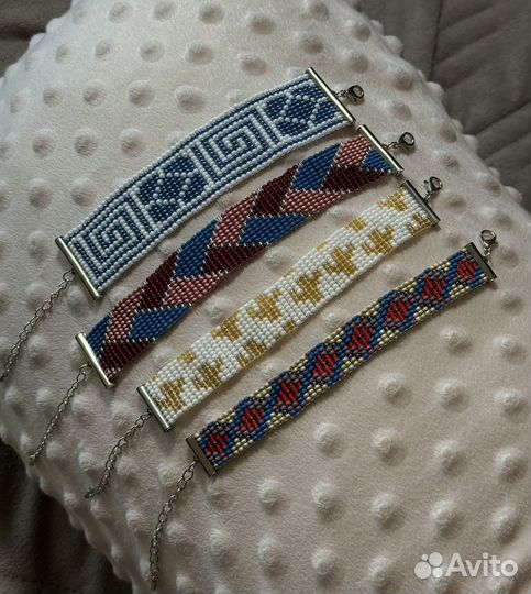 Браслеты из бисера ручной работы