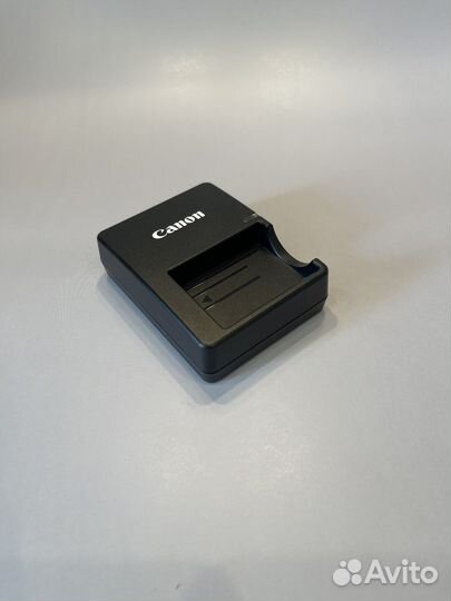 Зеркальный фотоаппарат Canon 500d