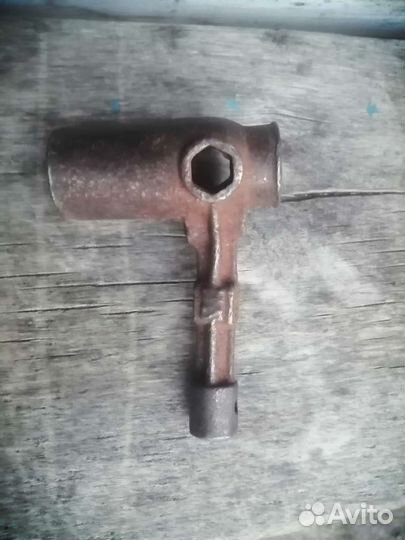 Ключ комбинированный свечной лмз