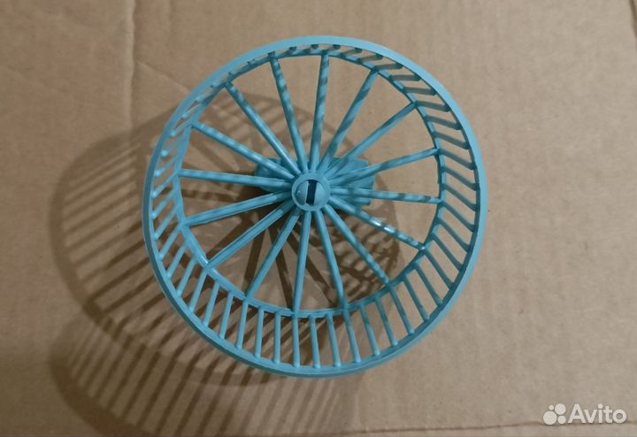 Беговое колесо, мисочка, домик для хомяка