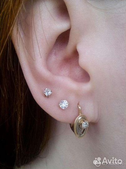 Прокол ушей пистолетом