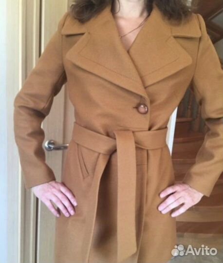 Укороченное пальто