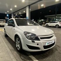 Opel Astra GTC 1.6 MT, 2008, битый, 180 000 км, с пробегом, цена 490 000 руб.