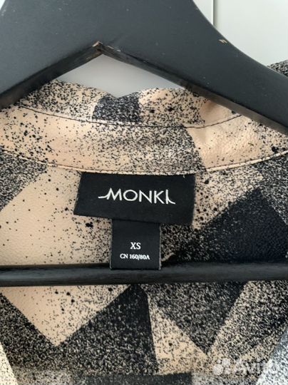 Платье Monki xs