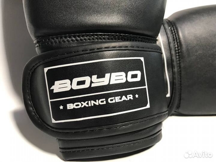 Боксерские перчатки BoyBo basic Black