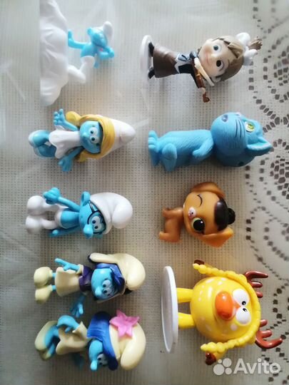 Игрушки из киндер, фигурки, смурфики