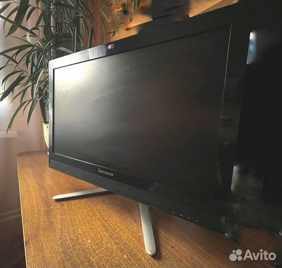 Моноблок Lenovo IdeaCentre C560 57330747