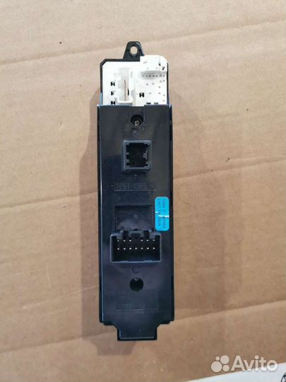 Блок стеклоподъемников Мазда cx 7